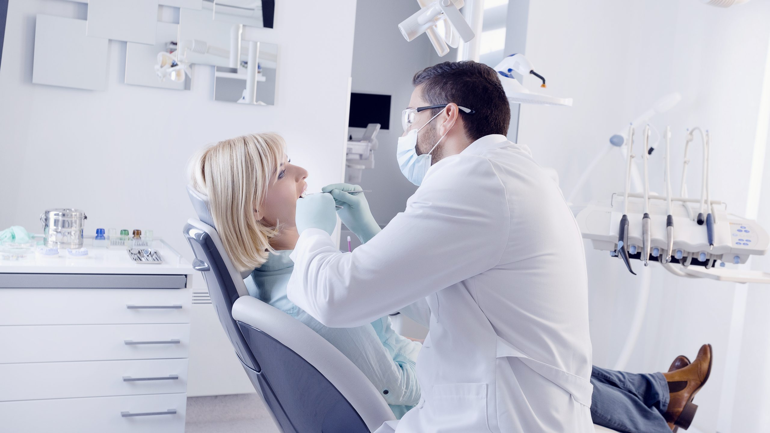 Dentist in Roseville, MI