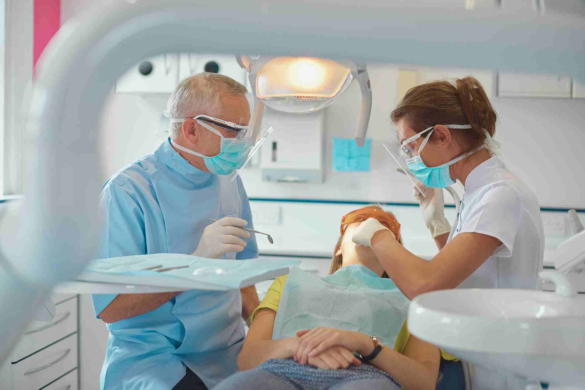 Dentist in Roseville, MI